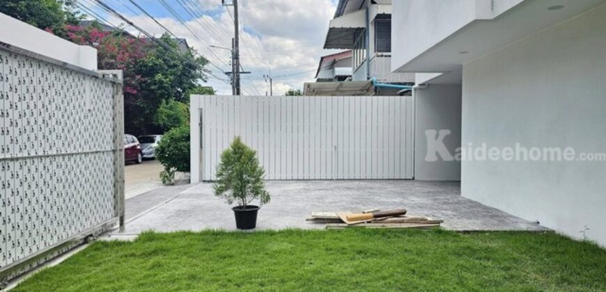 รหัสC7192 ขายบ้านเดี่ยว 2ชั้น ย่านนลาดพร้าวโชคชัย 4 บ้านรีโนเวทใหม่ Modern Private โดดเด่นไม่เหมือนใคร