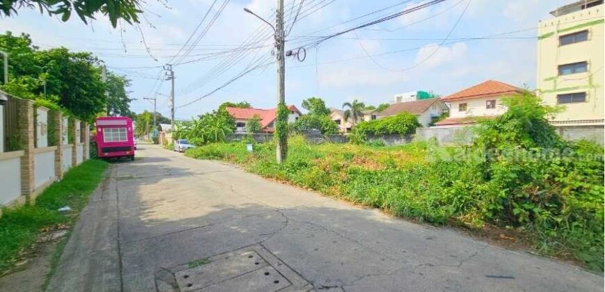 ขาย!! ที่ดินเปล่า ซอยบางกรวย-ไทรน้อย32 (ขนาด 99 ตร.ว.) เดินทางสะดวก ใกล้ทั้งสะพานพระราม5 และถนนราชพฤกษ์ ต.บางสีทอง อ.บางกรวย นนทบุรี