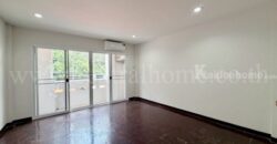 ทาวน์เฮ้าส์ 3 ชั้น รีโนเวทพร้อมอยู่ ซอยเรวดี 12 ทำเลศักยภาพ ราคาถูกที่สุด