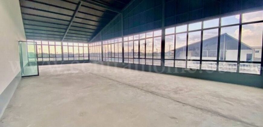 ให้เช่า อาคาร Modern Loft กระจกหรู 2 ชั้น 1,150 ตร.ม. อนุญาตให้ปรับปรุงตาม Concept ได้