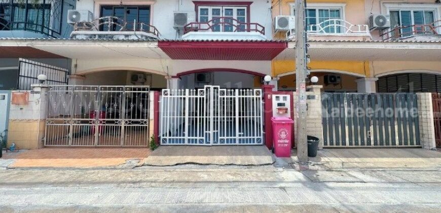 ทาวน์เฮ้าส์ หมู่บ้าน มนวดีพาร์ค ซอยวัดลาดปลาดุก บางบัวทอง ราคาถูกมาก