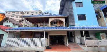 บ้านพร้อม อพาร์ตเม้นท์ ใน นิคมอุตสาหกรรม นวนคร ซอยไทยธานี 12