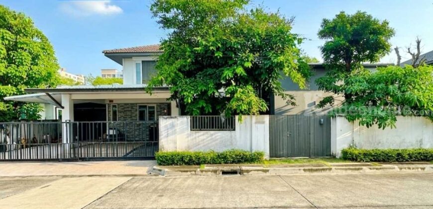 ขาย!! บ้านเดี่ยวหลังใหญ่ มัณฑนา วงแหวน–บางบอน พร้อมส่วนต่อเติมห้องทำงานหรือสตูดิโอ (ขนาด 101 ตร.ว.) บางบอน กทม. : Mantana Wongwaen-Bangbon โครงการคุณภาพจาก Land & Houses