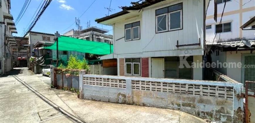 ขายถูก!!! บ้านเดี่ยว ขนาด 30 ตร.ว. เข้าซอยจรัญสนิทวงศ์ 46 เพียง 300 ม. ใกล้ MRT บางยี่ขัน เขตบางพลัด กทม. เดินทางสะดวกมาก