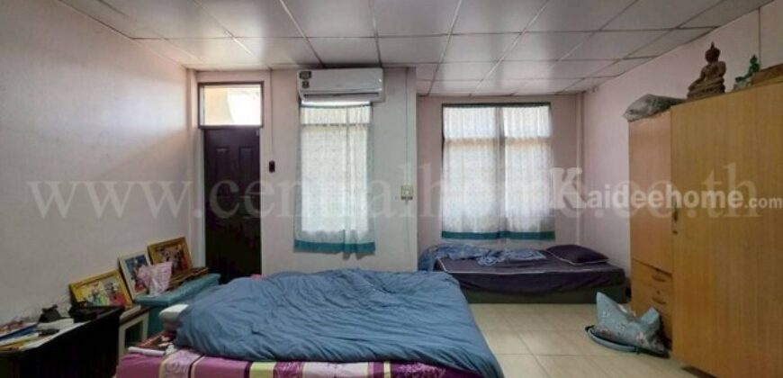 ทาวน์เฮ้าส์ 2 ชั้น 21.2 ตร.วา ซอยวิภาวดีรังสิต 37 แยก 2 บ้านตามสภาพ ทำเลดี ราคาถูก