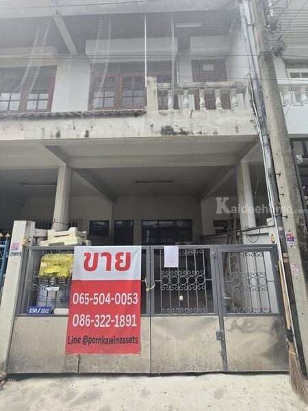 🏡 ขาย ทาวน์เฮ้าส์ 1 ล้านบาท วิภาวดี 70 ใกล้สถานีรถไฟฟ้า ทำเลดี แหล่งชุมชน 💰 ราคาพิเศษ ขายเพียง 1,000,000 บาท เท่านั้น ถือเป็นโอกาสทองสำหรับผู้ที่กำลังมองหาทาวน์เฮ้าส์ราคาประหยัดในทำเลเมือง