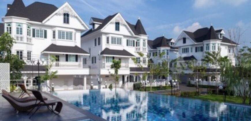 รหัสC7204 ให้เช่าบ้านเดี่ยว 3ชั้น แฟนตาเซีย วิลล่า บางนา International Village ถนนศรีนครินทร์ บางนาตราด 33