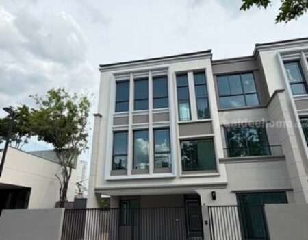 รหัสC7206 ให้เช่าบ้านใหม่ 3ชั้น โครงการบ้านกลางเมือง คลาสเซ่ รัชโยธิน