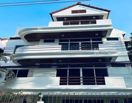 รหัสC7227 ให้เช่าบ้านเดี่ยว 4ชั้น ย่านอโศก พร้อมพงษ์ ซอยสุขุมวิท 31 ใกล้ BTS บ้านตกแต่งพร้อมอยู่