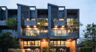 รหัสC7230 ขาย ให้เช่าทาวน์โฮมหรู 3.5 ชั้น The Eight จตุจักร-รัชดา สไตล์โมเดิร์น Privacy Residence