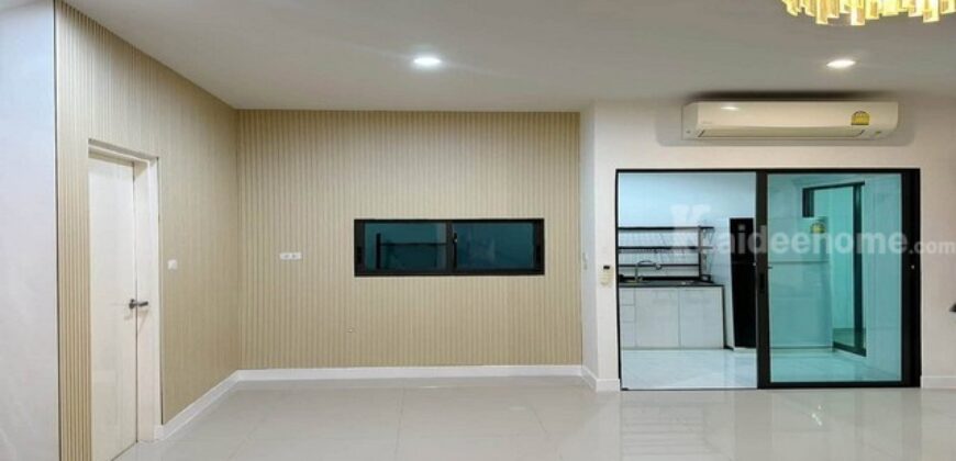 รหัสC7237 ให้เช่าทาวน์โฮม 2ชั้น หลังมุม โครงการ Pleno สุขุมวิท-บางนา ตกแต่งพร้อมอยู่