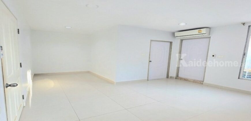 รหัสC7239 ให้เช่าทาน์โฮม 4ชั้น บ้านกลางเมืองบริติชทาวน์ ศรีนครินทร์ ศรีด่าน 24 ทำโฮมออฟฟิศได้