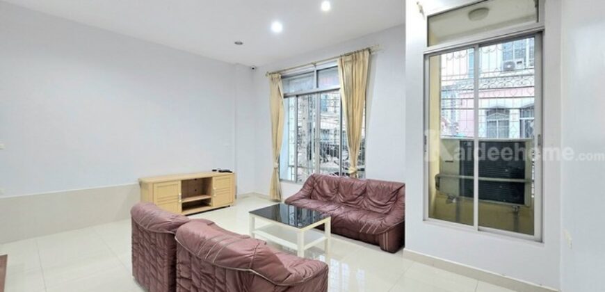 รหัสC7239 ให้เช่าทาน์โฮม 4ชั้น บ้านกลางเมืองบริติชทาวน์ ศรีนครินทร์ ศรีด่าน 24 ทำโฮมออฟฟิศได้