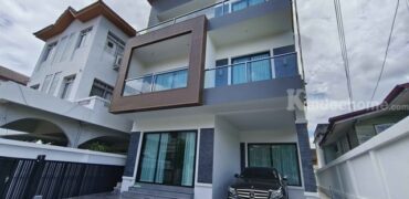 รหัสC7241 ให้เช่า ขายบ้านเดี่ยว 3ชั้น ย่านสุขุมวิทซอย65 ใกล้ BTS เอกมัย เหมาะอยู่อาศัยหรือทำ Airbnbได้