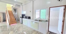 บ้านเดี่ยว 2 หลังสร้างติดกัน ราษฎร์อุทิศ 50 กรุงเทพ ขายขาดทุน