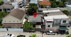 Vายที่ดิน พร้อมสิ่งปลูกสร้าง 57 ตรว. หมู่บ้านพรสว่างนิเวศน์ 14 สุขุมวิท 111