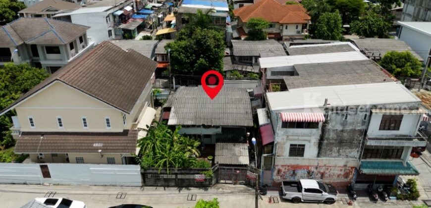 Vายที่ดิน พร้อมสิ่งปลูกสร้าง 57 ตรว. หมู่บ้านพรสว่างนิเวศน์ 14 สุขุมวิท 111
