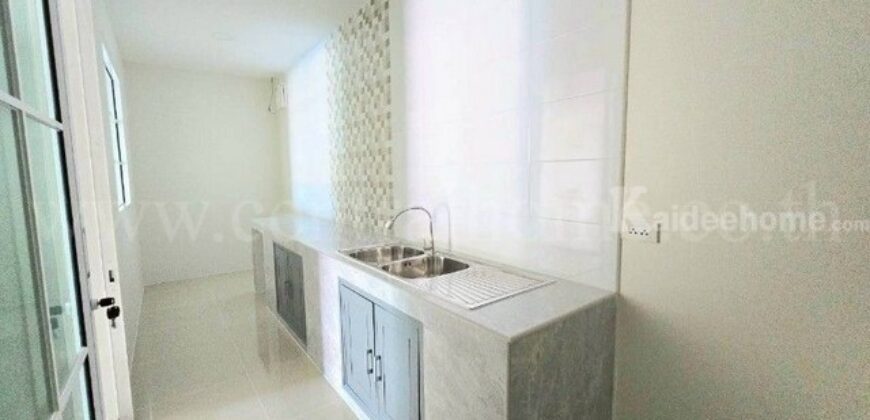 ทาวน์โฮม บ้านใหม่ โครงการถนนเลียบคลองบางเดื่อ (ซอยวัดไพร่ฟ้า) บ้านสวยพร้อมครัว ที่จอดรถ
