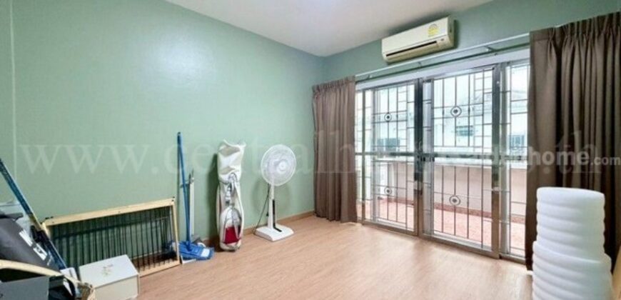 ทาวน์เฮ้าส์ ภัทรินทร์ 1 คู้บอน หลังมุม รีโนเวทใหม่ พร้อมอยู่