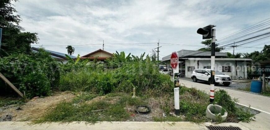 ที่ดินเปล่า ใกล้วัดท่าไม้ ติดถนนคอนกรีต แปลงมุม 