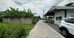 ที่ดินเปล่า ใกล้วัดท่าไม้ ติดถนนคอนกรีต แปลงมุม 