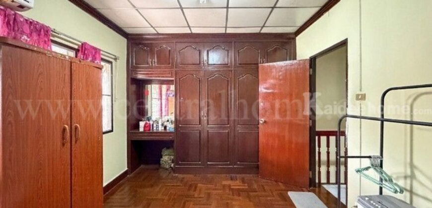 ทาวน์เฮ้าส์ เศรษฐกิจ 33 (สินเนรมิตร) สภาพดี ราคาถูก