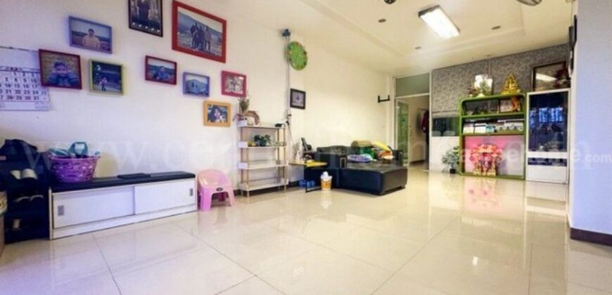 อาคารพาณิชย์ 4.5 ชั้น 2 คูหาตีทะลุ โครงการคาซ่ายูเรก้า – เพชรเกษม 63/4