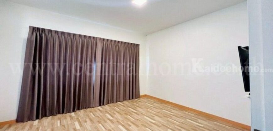 ทาวน์โฮม หมู่บ้าน สิริเพลส นวนคร (ติดโรงเกลือ) พร้อมอยู่ราคาถูกมาก