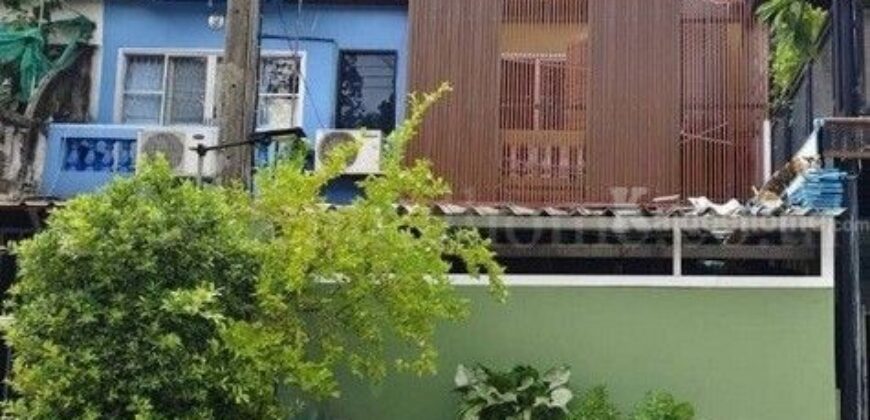 ทาวน์เฮ้าส์ 2 ชั้น หมู่บ้าน ชาวฟ้าลำลูกกา-คลอง2 พร้อมอยู่ ทำเลดี ราคาถูกสุดในโครงการ