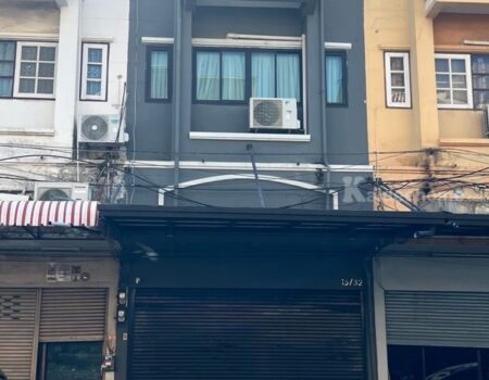 อาคารพาณิชย์ ตึกแถวให้เช่า 3 ชั้นครึ่ง หมู่บ้านกัญญาเฮ้าส์ ซอยด่านสำโรง62 โทร 0974563645