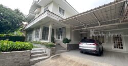 บ้านเดี่ยว 2 ชั้น 2 หลัง มีร้านอาหาร | 179 ตรว. | พื้นที่ใช้สอย 500 ตรม. | 5 นอน | 6 น้ำ | จอดรถ 2 คัน | ห้องอเนกประสงค์ชั้น1 ห้องทำงาน | ห้องแม่บ้าน 2 ห้องน้ำแม่บ้าน 2
