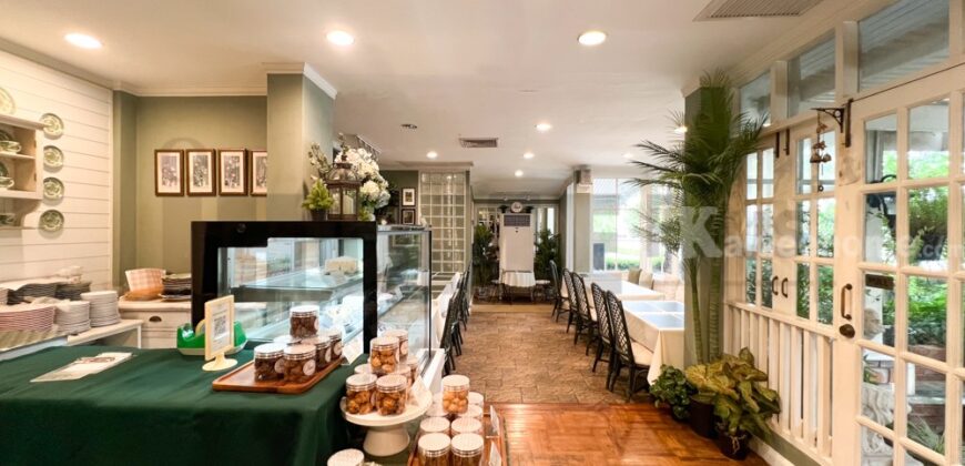 บ้านเดี่ยว 2 ชั้น 2 หลัง มีร้านอาหาร | 179 ตรว. | พื้นที่ใช้สอย 500 ตรม. | 5 นอน | 6 น้ำ | จอดรถ 2 คัน | ห้องอเนกประสงค์ชั้น1 ห้องทำงาน | ห้องแม่บ้าน 2 ห้องน้ำแม่บ้าน 2