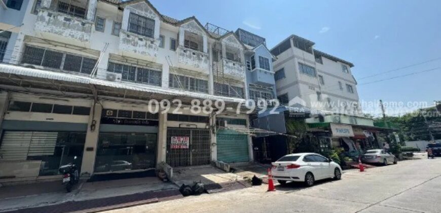 ขายตึกแถว 3.5 ชั้น ย่านบางขุนเทียน ซอยท่าข้าม28 หมู่บ้านพิศาล ท่าข้าม พื้นที่ 21.8 ตรว. ราคาถูกที่สุดในโครงการ เพียง 2.75 ล้านบาทเท่านั้น ทำเลค้าขาย ใกล้เซ็นทรัล พระราม2