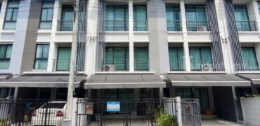 ขาย!! ทาวน์โฮม 3 ชั้น บ้านกลางเมือง งามวงศ์วาน (ขนาด 18 ตร.ว.) งามวงศ์วาน 47 แยก 6 (ซ.ชินเขต 2/6) ใกล้การไฟฟ้าส่วนภูมิภาค(สำนักงานใหญ่) หลักสี่ กทม. : Baan Klang Muang Ngamwongwan