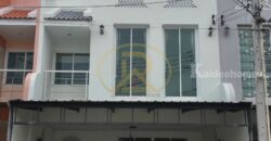 ขายทาวน์โฮม 3 ชั้น สไตล์โมร็อคโค “Villa Maroc บางแสน”