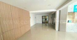 อาคารพาณิชย์ หรือตึกออฟฟิศ 3.5 ชั้น 2 คูหา เสนา อเวนิว รังสิต – คลอง 1