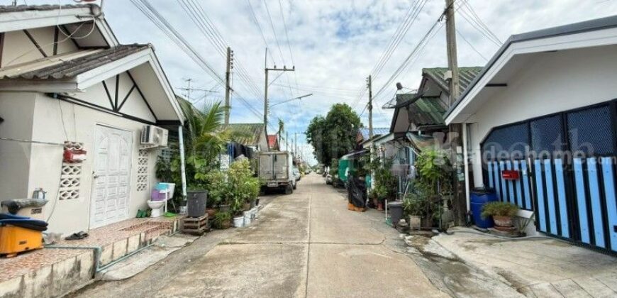 ทาวน์เฮ้าส์ 1 ชั้น หมู่บ้าน ธันยพฤกษ์ คลอง 7 ถนนรังสิตนครนายก