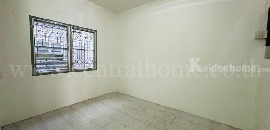 ทาวน์เฮ้าส์ วิโรจน์วิลล์ 345 บางบัวทอง นนทบุรี