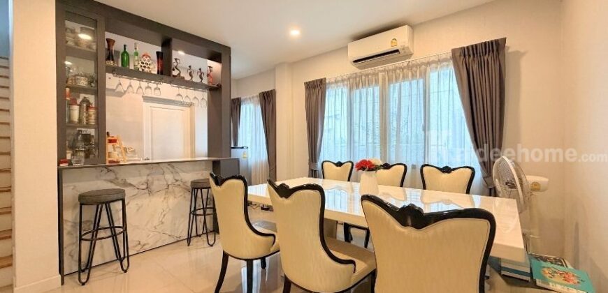 ขายด่วน!! บ้านเดี่ยว 2 ชั้น เซนโทร วงแหวน-จตุโชติ (ขนาด 59 ตร.ว.) เดินทางง่าย ใกล้ทางด่วนนิดเดียว สามวาตะวันตก คลองสามวา กทม. : Centro Wongwaen-Chatuchot