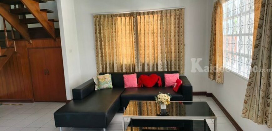 รหัสC7246 ให้เช่าบ้านเดี่ยว 2ชั้น บ้านรีโนเวทใหม่พร้อมอยู่ หมู่บ้านเบญจรงค์ ซอยรามคำแหง178