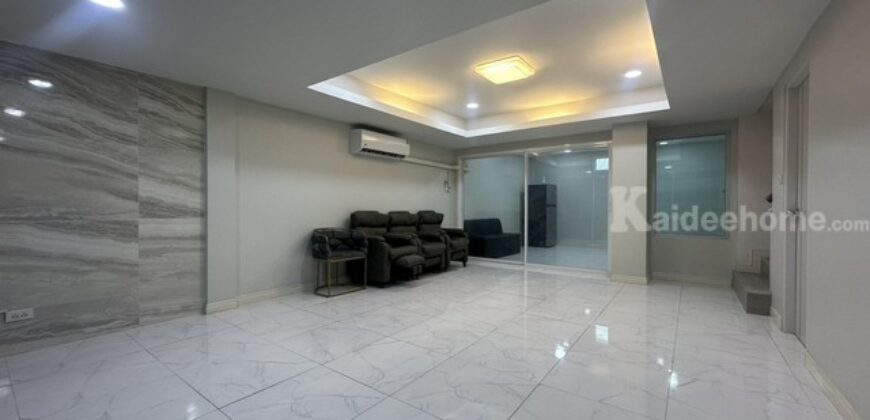 รหัสC7265 ให้เช่าทาวน์โฮม Home Office 4 ชั้น หมู่บ้านสินธานี ย่านลาดพร้าว 80 ใกล้รถไฟฟ้าสถานีลาดพร้าว 83
