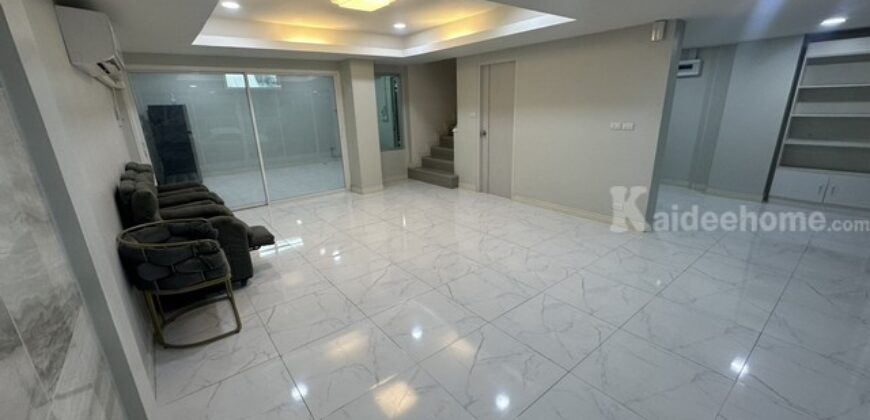 รหัสC7265 ให้เช่าทาวน์โฮม Home Office 4 ชั้น หมู่บ้านสินธานี ย่านลาดพร้าว 80 ใกล้รถไฟฟ้าสถานีลาดพร้าว 83