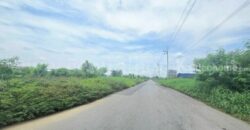 ที่ดิน 21-0-98 ไร่ ซอย รังสิต-นครนายก 49 ทำเลดีมาก รูปแปลงสี่เหลี่ยม หน้ากว้าง 424 เมตร