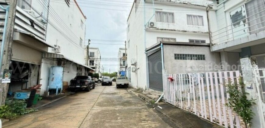 ทาวน์เฮ้าส์ หมู่บ้าน เบญจทรัพย์ รังสิต – คลอง6