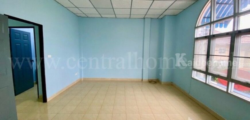 ทาวน์เฮ้าส์ 2 ชั้น ม.รพีพร เลควิว เชียงรากน้อย (หลังริม)
