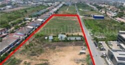 ที่ดิน 21-0-98 ไร่ ซอย รังสิต-นครนายก 49 ทำเลดีมาก รูปแปลงสี่เหลี่ยม หน้ากว้าง 424 เมตร