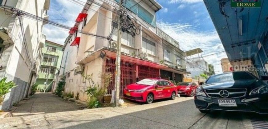 ทาวน์เฮ้าส์ 3 ชั้น 52 ตร.วา สาธุประดิษฐ์ 16 บางคอแหลม(บางรัก) ราคาถูกที่สุดในระแวก