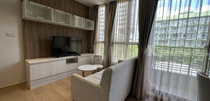 ให้เช่าคอนโด Runesu Thonglor 5 ใจกลางทองหล่อ เดินทางสะดวก ใกล้ BTS เฟอร์ครบ พร้อมเข้าอยู่ โทร 086-002-2449
