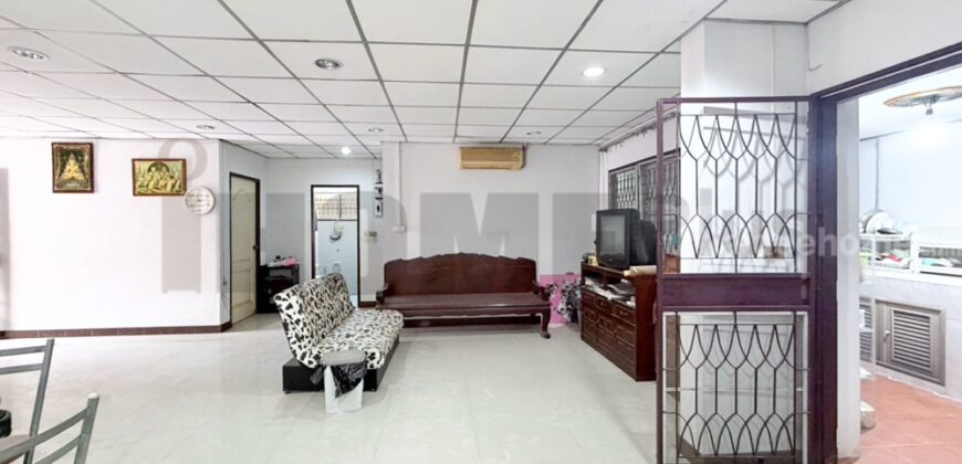 บ้านเดี่ยว หมู่บ้าน ชล ลดา บางบัวทอง นนทบุรี
