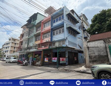 ขายอาคารพาณิชย์ พระนคร 3 ชั้นครึ่ง หลังมุม ใกล้ถนนบุญศิริ ศาลเจ้าพ่อเสือ